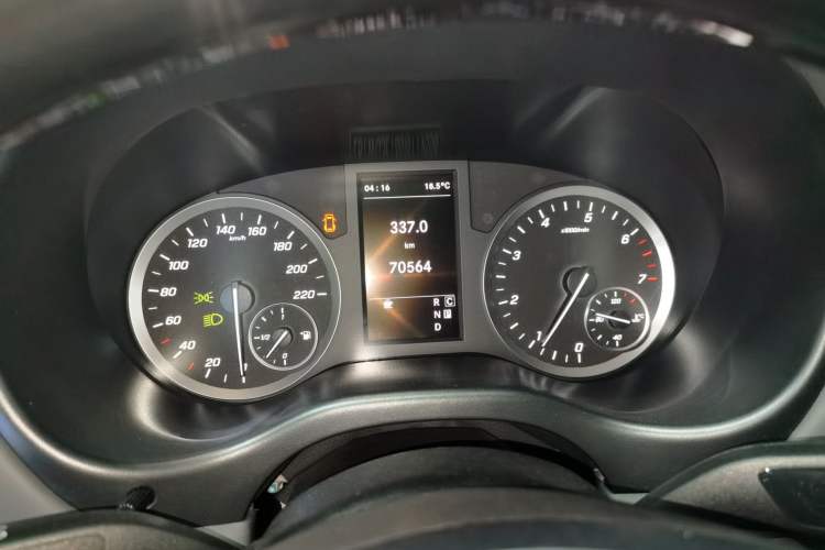 Used Mercedes-Benz Vito 2020 2.0T Elite Version 7 Seats Instrument Cluster