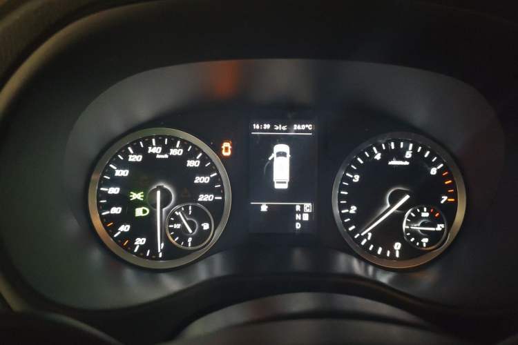 Used Mercedes-Benz Vito 2020 2.0T Business Version 7 Seats Instrument Cluster