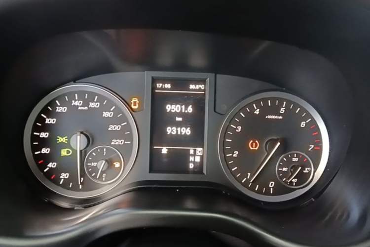 Used Mercedes-Benz Vito 2020 2.0T Business Version 7 Seats Instrument Cluster