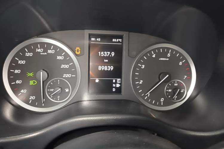 Used Mercedes-Benz Vito 2020 2.0T Business Version 7 Seats Instrument Cluster