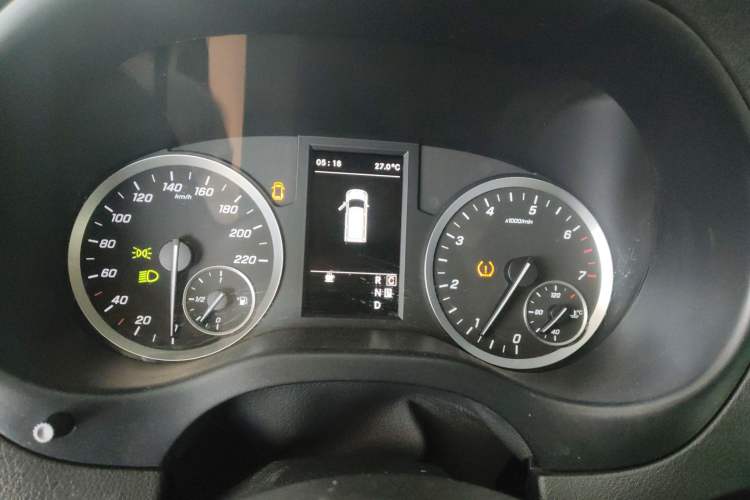 Used Mercedes-Benz Vito 2020 2.0T Elite Version 7 Seats Instrument Cluster
