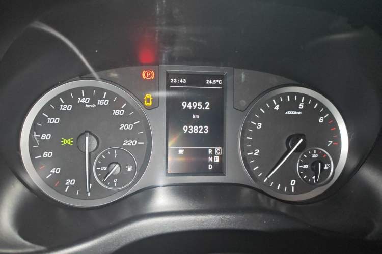 Used Mercedes-Benz Vito 2020 2.0T Elite Version 7 Seats Instrument Cluster