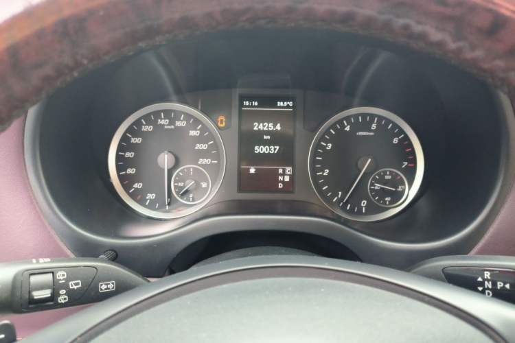Used Mercedes-Benz Vito 2020 2.0T Elite Version 7 Seats Instrument Cluster