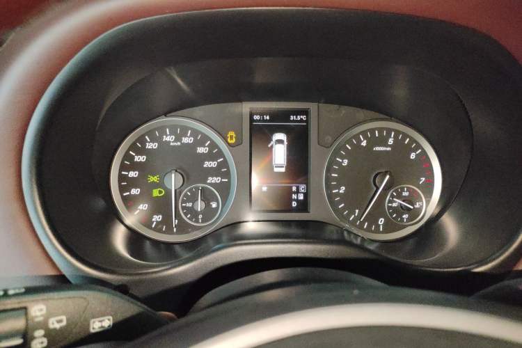 Used Mercedes-Benz Vito 2020 2.0T Elite Version 7 Seats Instrument Cluster