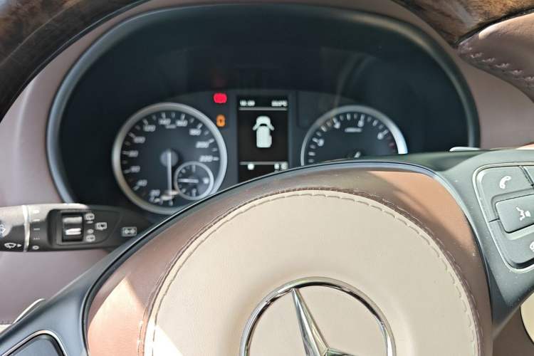 Used Mercedes-Benz Vito 2020 2.0T Elite Version 7 Seats Instrument Cluster