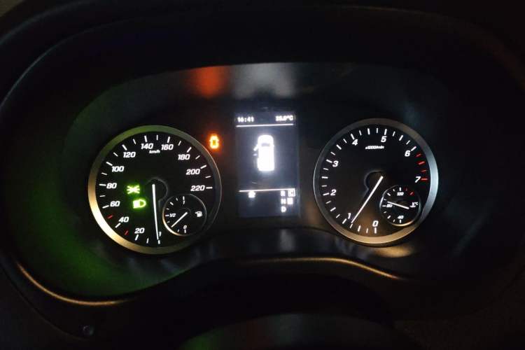 Used Mercedes-Benz Vito 2020 2.0T Business Version 7 Seats Instrument Cluster
