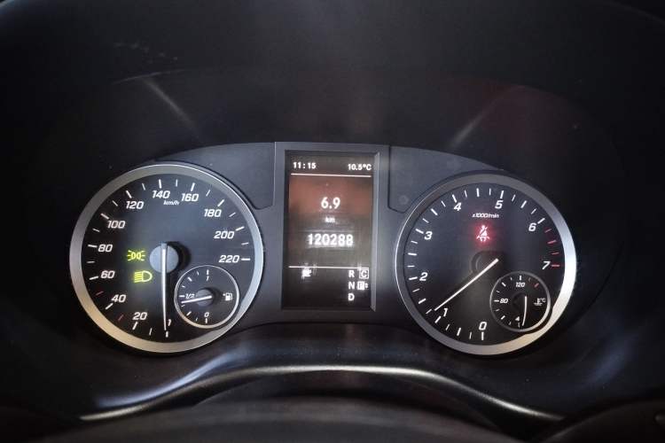 Used Mercedes-Benz Vito 2020 2.0T Business Version 7 Seats Instrument Cluster