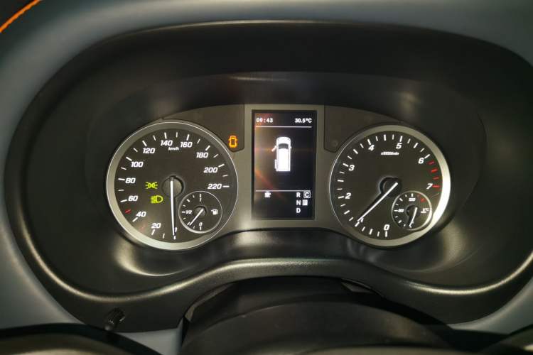 Used Mercedes-Benz Vito 2020 2.0T Business Version 7 Seats Instrument Cluster