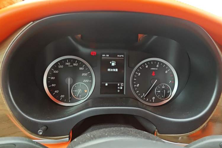 Used Mercedes-Benz Vito 2020 2.0T Elite Version 7 Seats Instrument Cluster