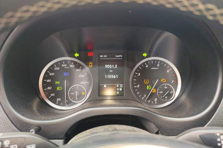 Used Mercedes-Benz Vito 2020 2.0T Business Version 7 Seats Instrument Cluster