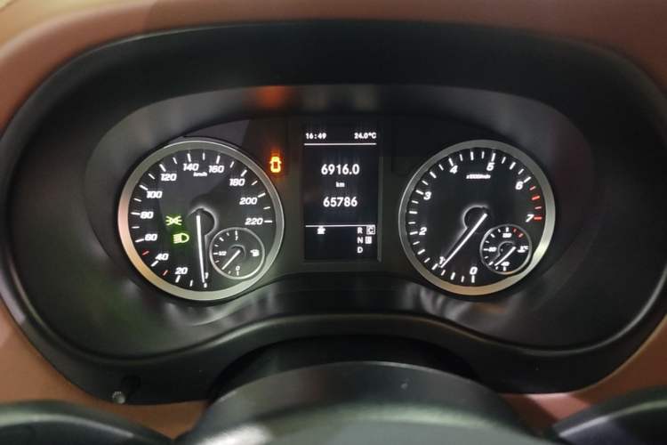 Used Mercedes-Benz Vito 2020 2.0T Business Version 7 Seats Instrument Cluster