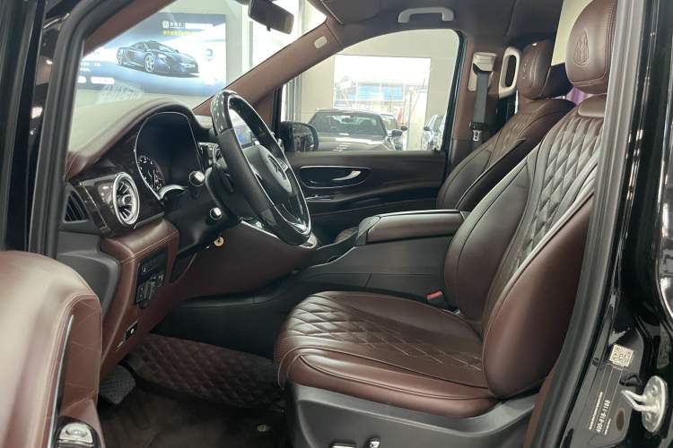 Used Mercedes-Benz Vito 2020 2.0T Business Version 7 Seats Interior 2