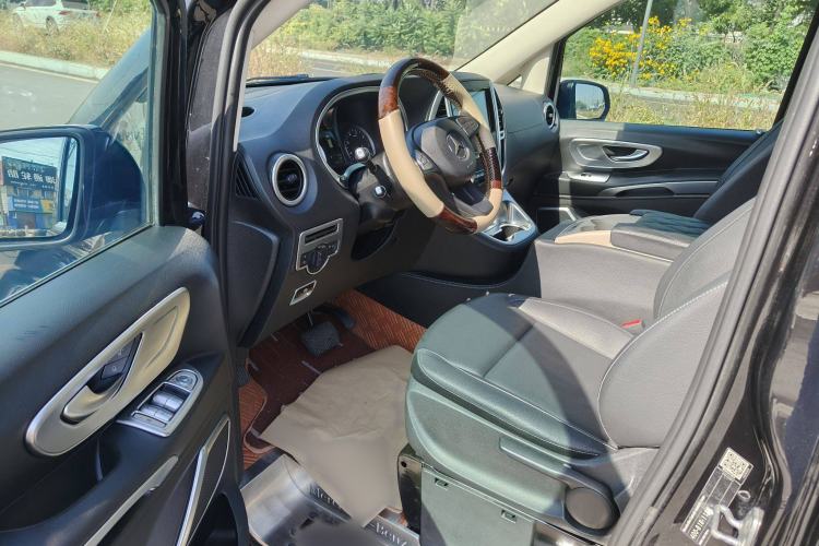 Used Mercedes-Benz Vito 2020 2.0T Elite Version 7 Seats Interior 2