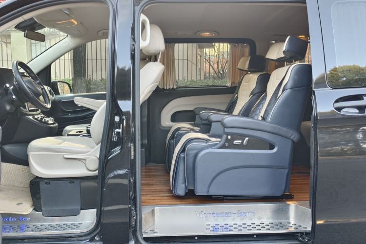 Used Mercedes-Benz Vito 2020 2.0T Business Version 7 Seats Interior 3