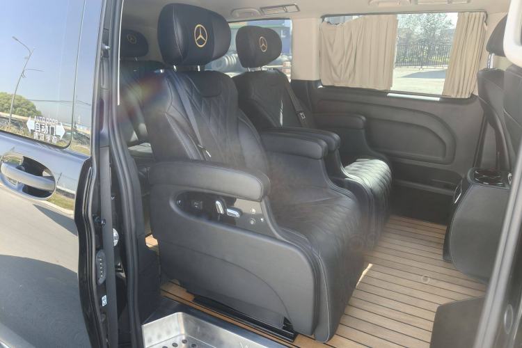 Used Mercedes-Benz Vito 2020 2.0T Elite Version 7 Seats Interior 3