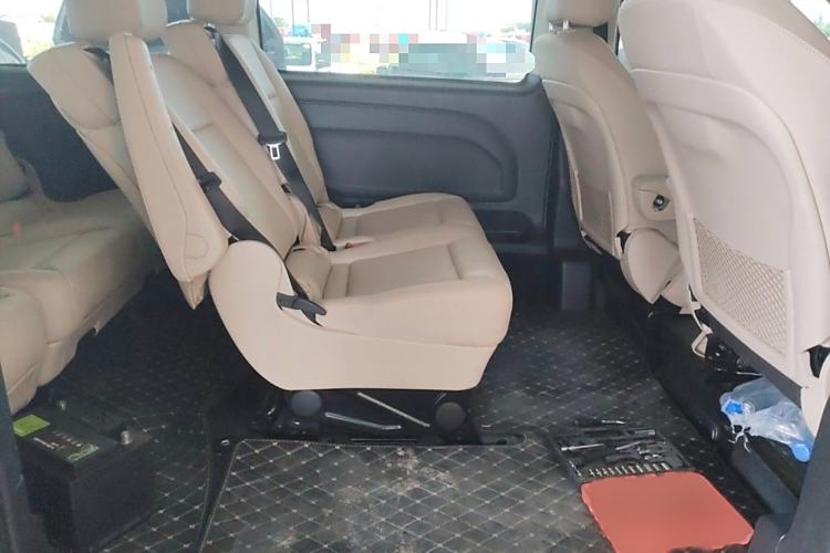Used Mercedes-Benz Vito 2020 2.0T Elite Version 7 Seats Interior 4
