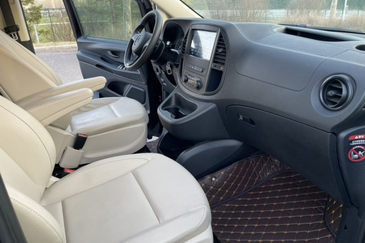 Used Mercedes-Benz Vito 2020 2.0T Elite Version 9 Seats Interior 6