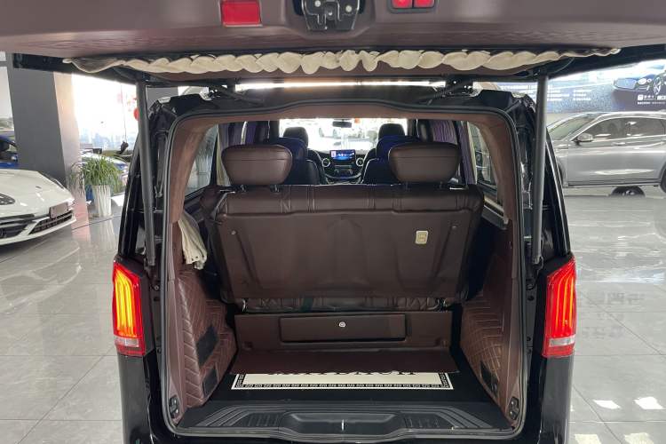 Used Mercedes-Benz Vito 2020 2.0T Business Version 7 Seats Interior 8