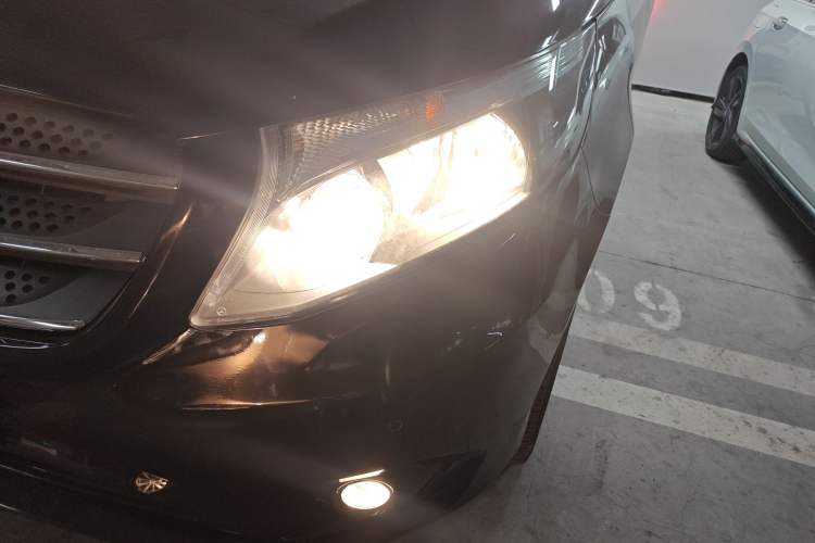 Used Mercedes-Benz Vito 2020 2.0T Business Version 7 Seats Left Front Headlight