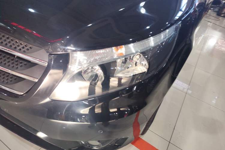Used Mercedes-Benz Vito 2020 2.0T Business Version 7 Seats Left Front Headlight
