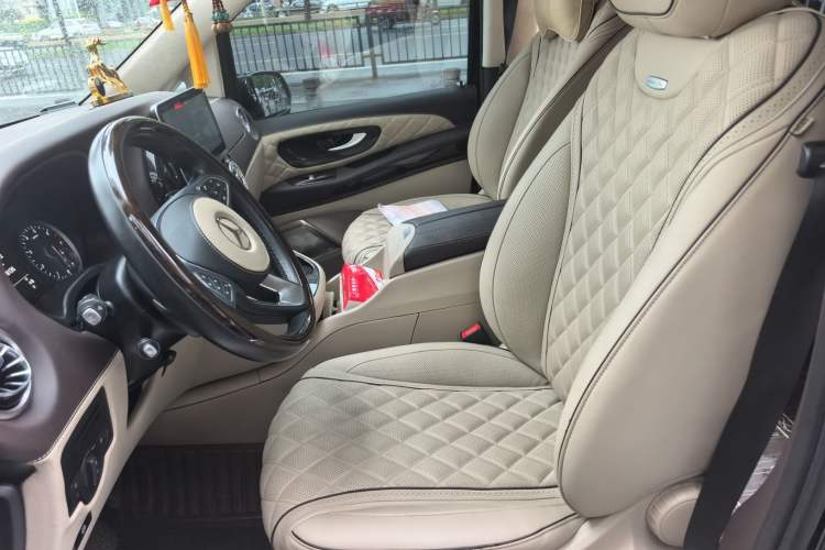 Used Mercedes-Benz Vito 2020 2.0T Elite Version 7 Seats Left Front Seat