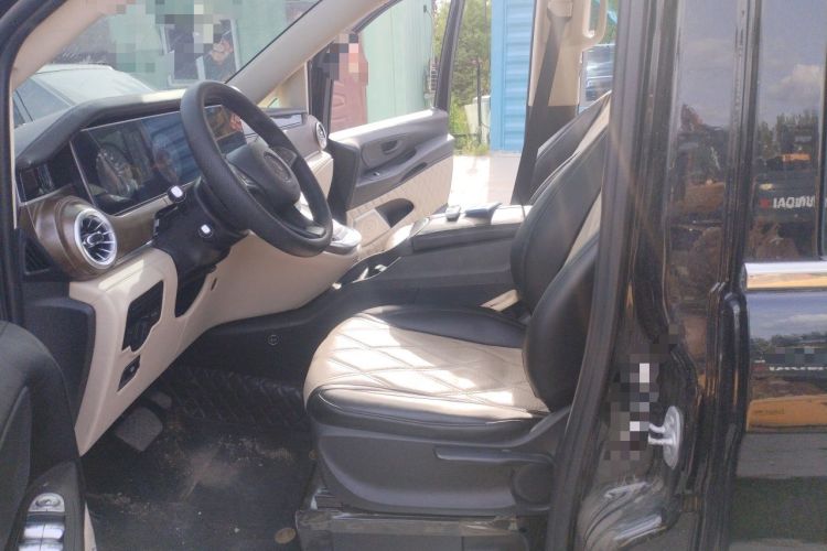Used Mercedes-Benz Vito 2020 2.0T Elite Version 7 Seats Left Front Seat