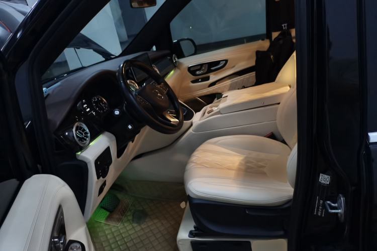 Used Mercedes-Benz Vito 2020 2.0T Business Version 7 Seats Left Front Seat