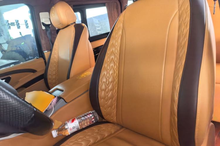 Used Mercedes-Benz Vito 2020 2.0T Elite Version 7 Seats Left Front Seat