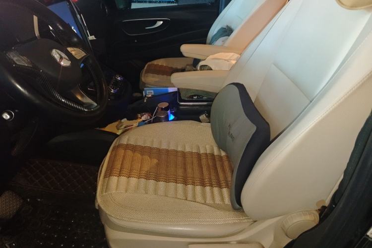 Used Mercedes-Benz Vito 2020 2.0T Business Version 7 Seats Left Front Seat