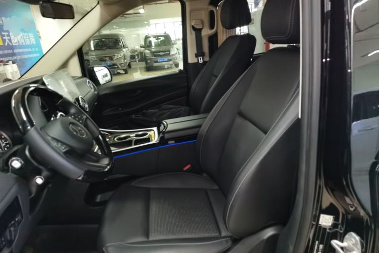 Used Mercedes-Benz Vito 2020 2.0T Elite Version 7 Seats Left Front Seat