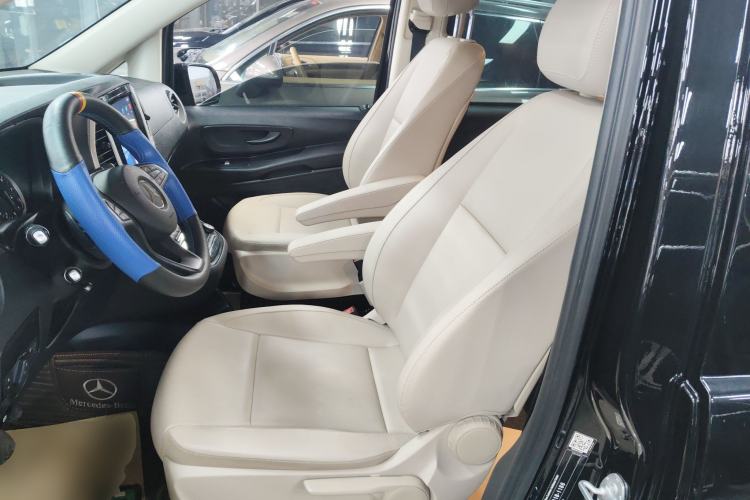 Used Mercedes-Benz Vito 2020 2.0T Elite Version 7 Seats Left Front Seat