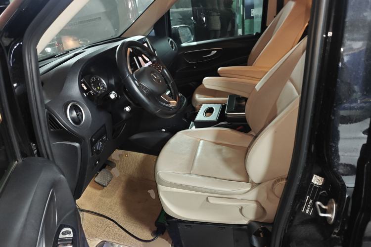 Used Mercedes-Benz Vito 2020 2.0T Business Version 7 Seats Left Front Seat
