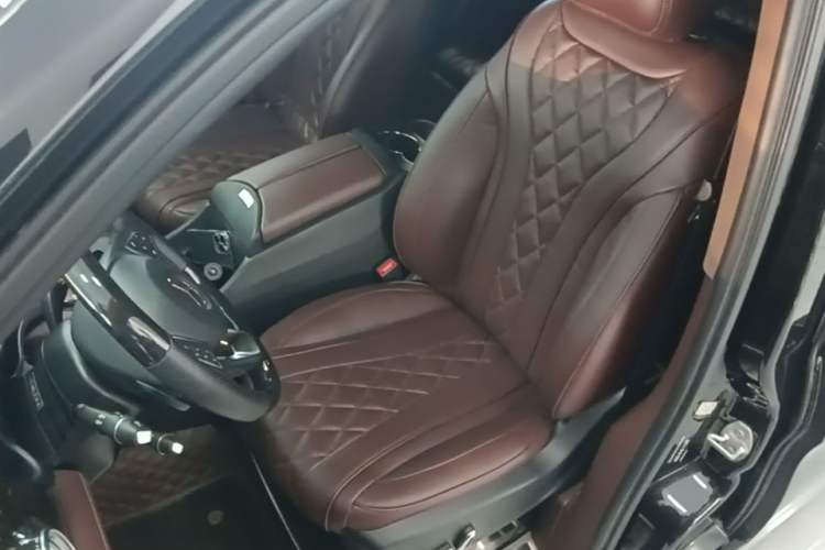 Used Mercedes-Benz Vito 2020 2.0T Business Version 7 Seats Left Front Seat
