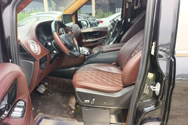 Used Mercedes-Benz Vito 2020 2.0T Elite Version 7 Seats Left Front Seat