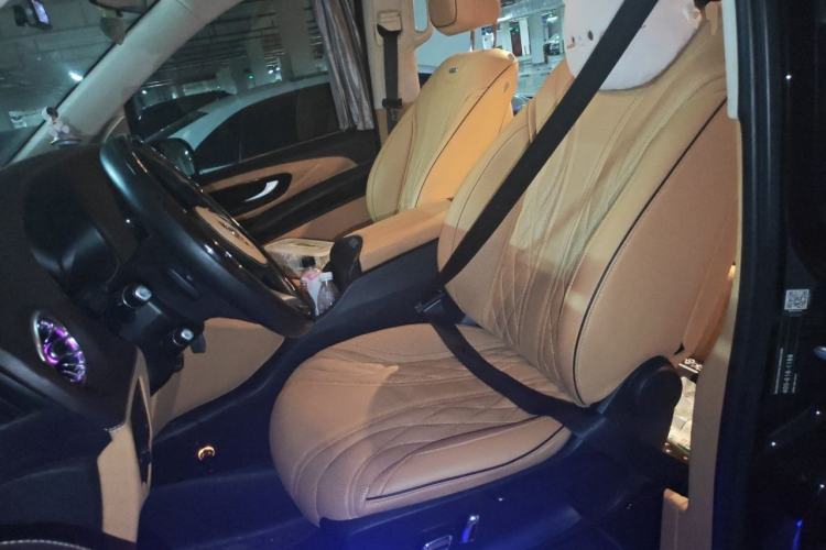 Used Mercedes-Benz Vito 2020 2.0T Elite Version 7 Seats Left Front Seat