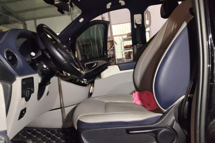 Used Mercedes-Benz Vito 2020 2.0T Business Version 7 Seats Left Front Seat