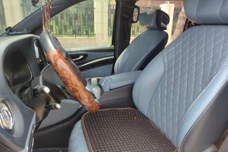 Used Mercedes-Benz Vito 2020 2.0T Elite Version 7 Seats Left Front Seat