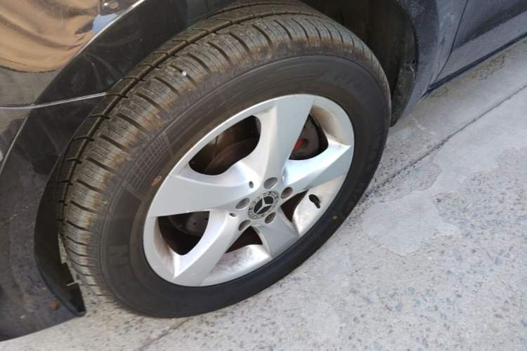 Used Mercedes-Benz Vito 2020 2.0T Business Version 7 Seats Left Front Wheel Hub