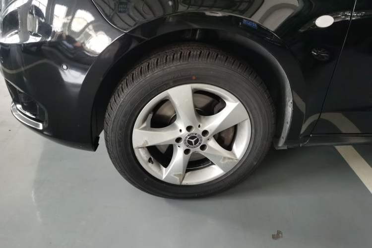 Used Mercedes-Benz Vito 2020 2.0T Business Version 7 Seats Left Front Wheel Hub