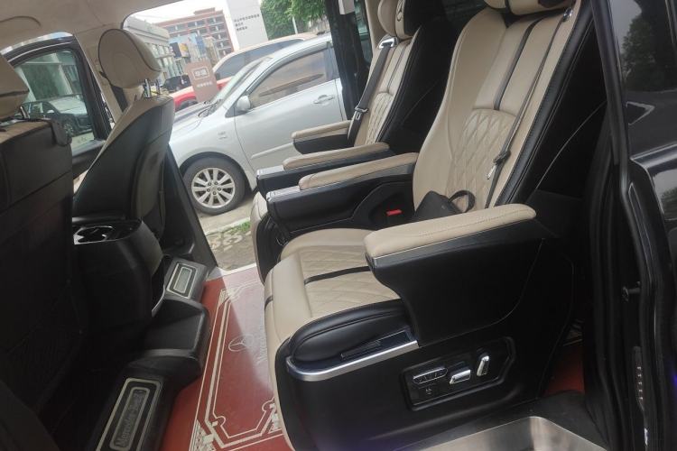 Used Mercedes-Benz Vito 2020 2.0T Elite Version 7 Seats Left Rear Seat