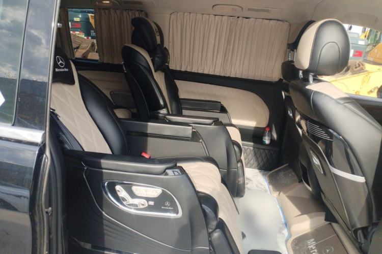 Used Mercedes-Benz Vito 2020 2.0T Elite Version 7 Seats Left Rear Seat