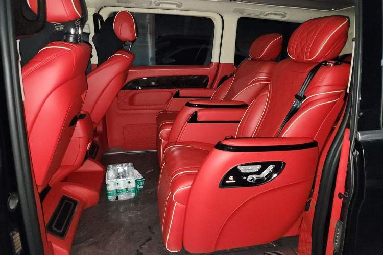Used Mercedes-Benz Vito 2020 2.0T Elite Version 7 Seats Left Rear Seat
