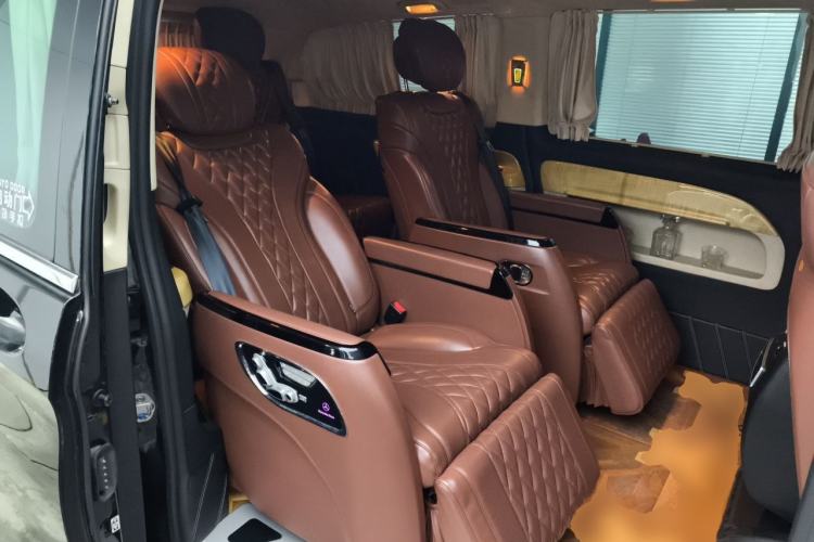 Used Mercedes-Benz Vito 2020 2.0T Elite Version 7 Seats Left Rear Seat