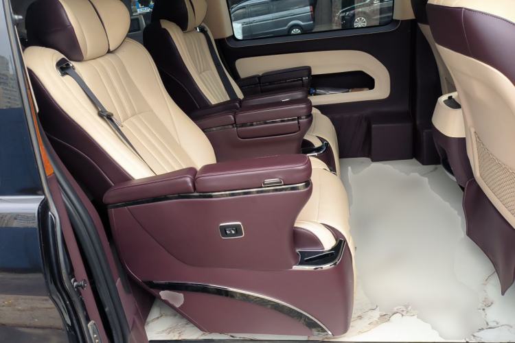 Used Mercedes-Benz Vito 2020 2.0T Elite Version 7 Seats Left Rear Seat