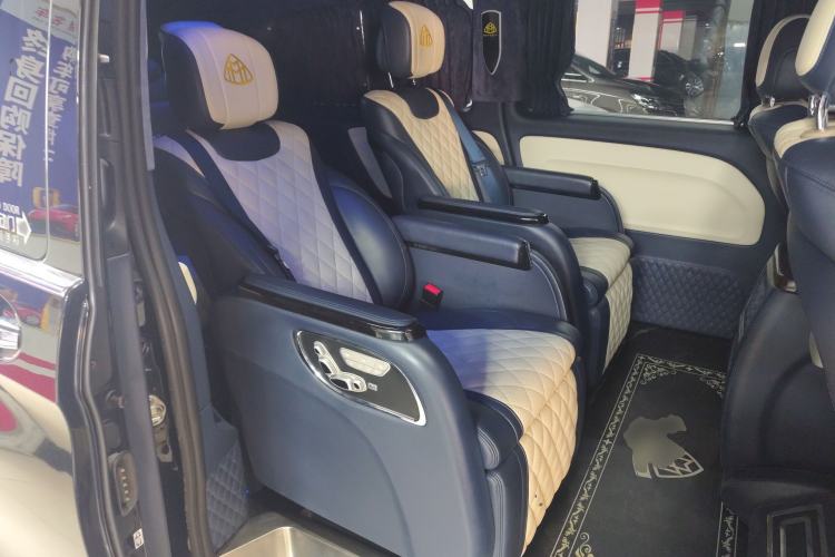 Used Mercedes-Benz Vito 2020 2.0T Elite Version 7 Seats Left Rear Seat
