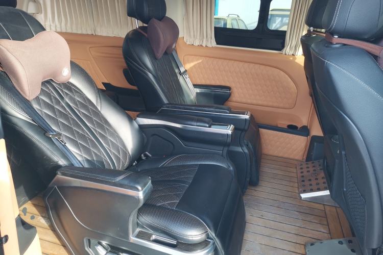 Used Mercedes-Benz Vito 2020 2.0T Elite Version 7 Seats Left Rear Seat