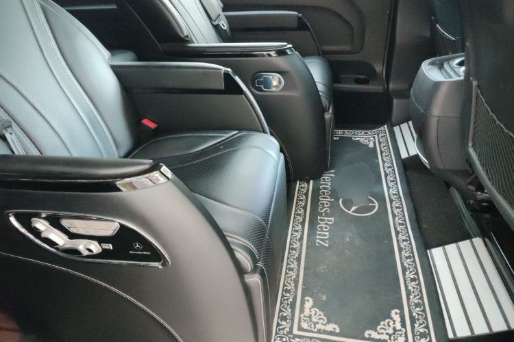 Used Mercedes-Benz Vito 2020 2.0T Elite Version 7 Seats Left Rear Seat