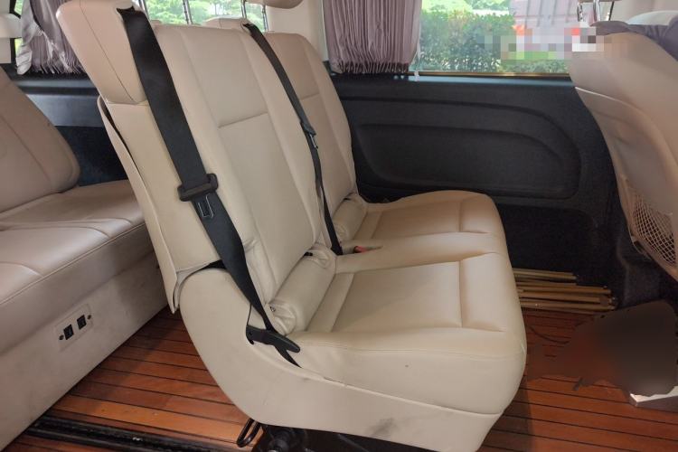 Used Mercedes-Benz Vito 2020 2.0T Elite Version 7 Seats Left Rear Seat