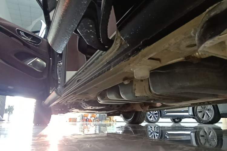 Used Mercedes-Benz Vito 2020 2.0T Business Version 7 Seats Left Side Sill