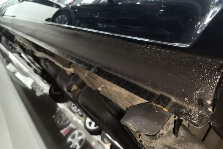 Used Mercedes-Benz Vito 2020 2.0T Elite Version 7 Seats Left Side Sill